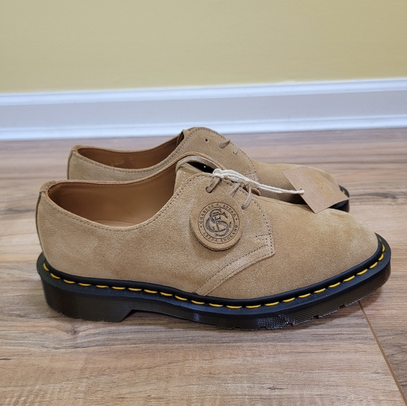Dr. Martens 1461 MADE IN ENGLAND BUCK SUEDE ALMOND BEIGE MEN SHOES,US 7 - Picture 5 of 15